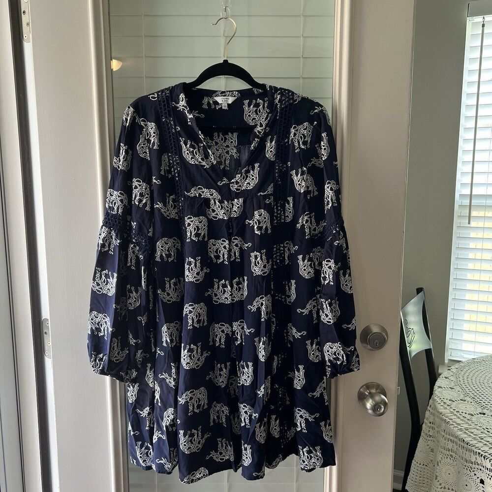 Crown & Ivy Womenās Tunic Large Peasant Elephantā Oversized